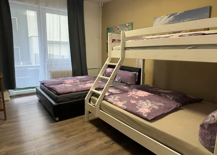 BERLIN PUR - Wohnung für bis zu 12 Personen